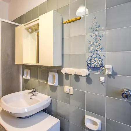 In * Nocera Terinese